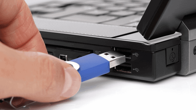 فيروسات في محرك أقراص USB 