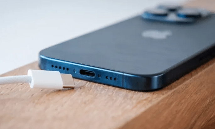 ايفون 16 USB-C